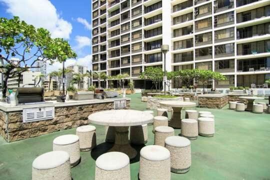 Beautifully Renovated 32Nd Floor Deluxe Ocean View Waikiki Condo Condo Honolulu Ngoại thất bức ảnh