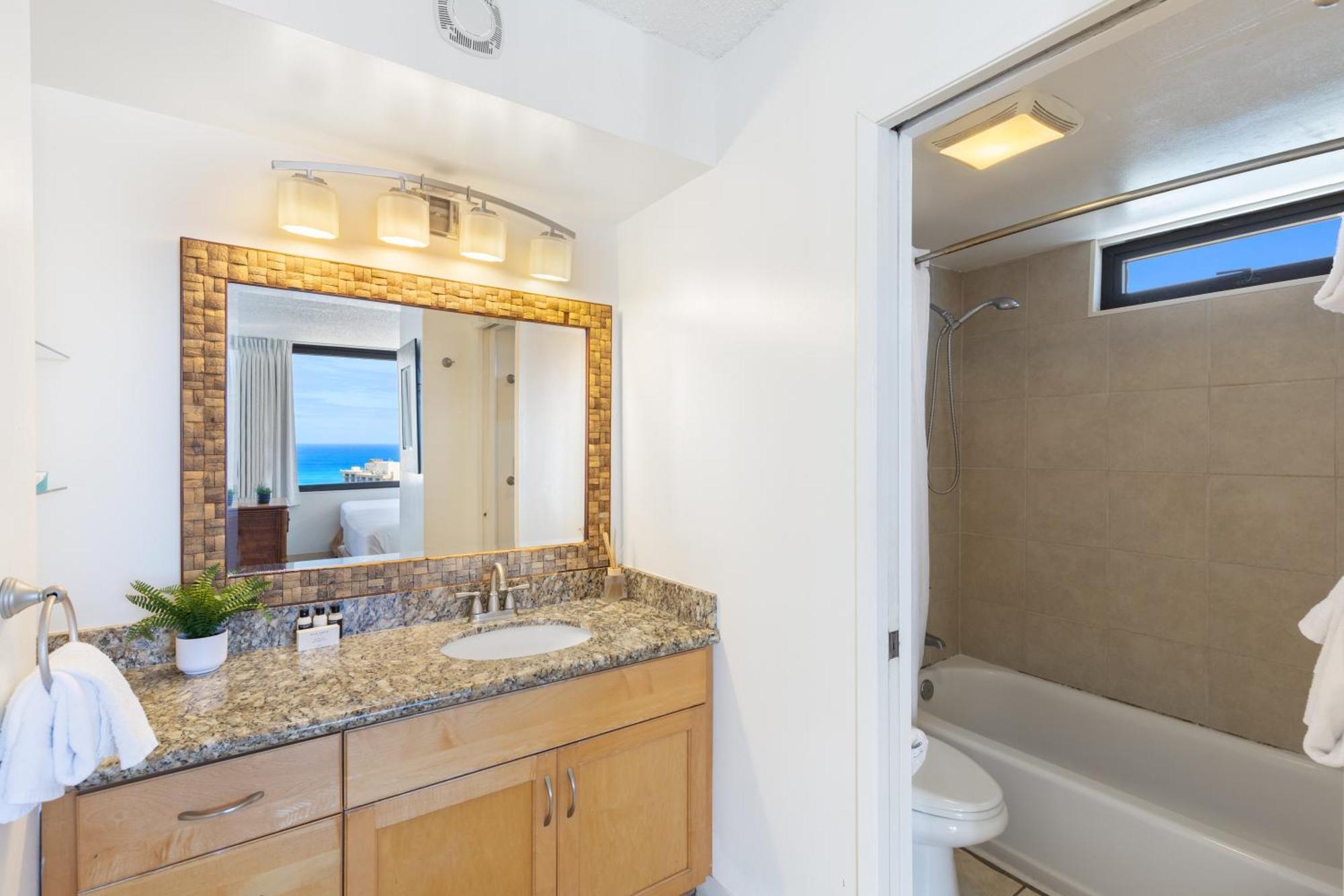 Beautifully Renovated 32Nd Floor Deluxe Ocean View Waikiki Condo Condo Honolulu Ngoại thất bức ảnh